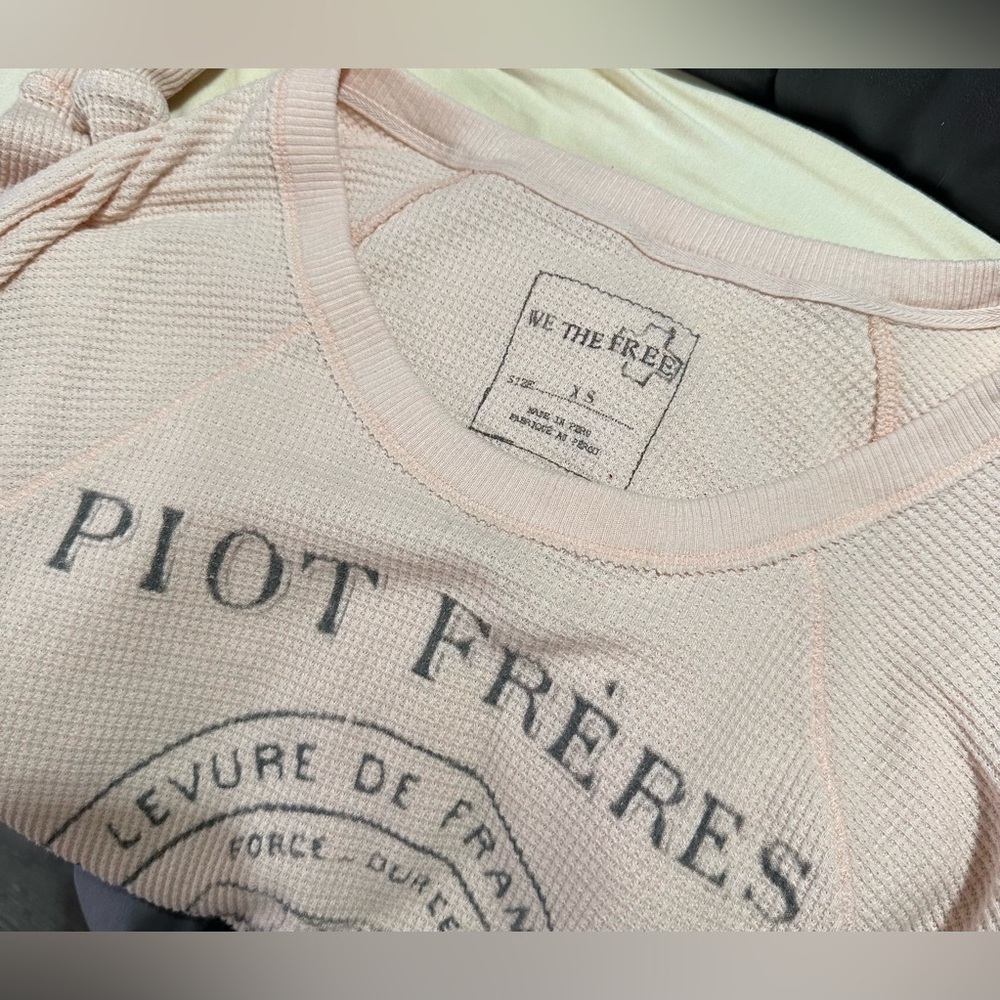 Free People Graphic Elephant Waffle Knit Long Sleeve Top Pink Peach - Picture 6 of 6